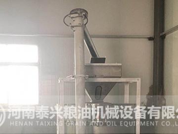 洛陽(yáng)伊川縣石磨面粉機(jī)單機(jī)安裝案例